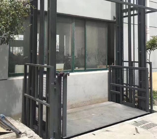 台江导轨式施工升降机助力民生工程提速增效